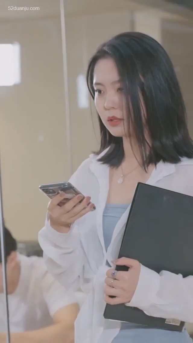 美女总裁的贴身狂龙合集版全集